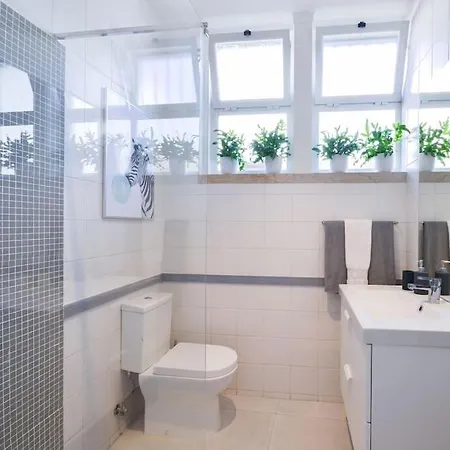Apartment Center Family With Courtyard Cascais