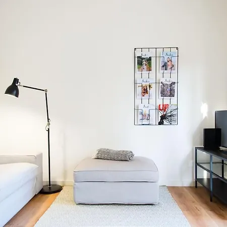 Center Family With Courtyard Apartment Cascais